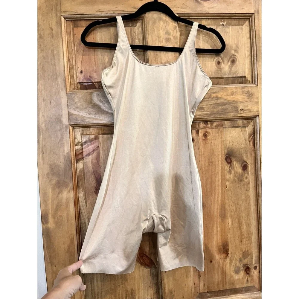 Spanx Women's Slimplicity OnCore Open-Bust Mid-Thigh Bodysuit Size L